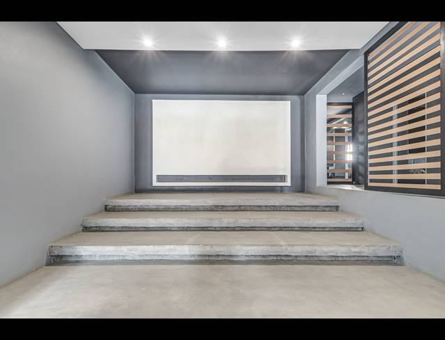 3 BEDROOM FREEHOLD FOR SALE IN LINDEN